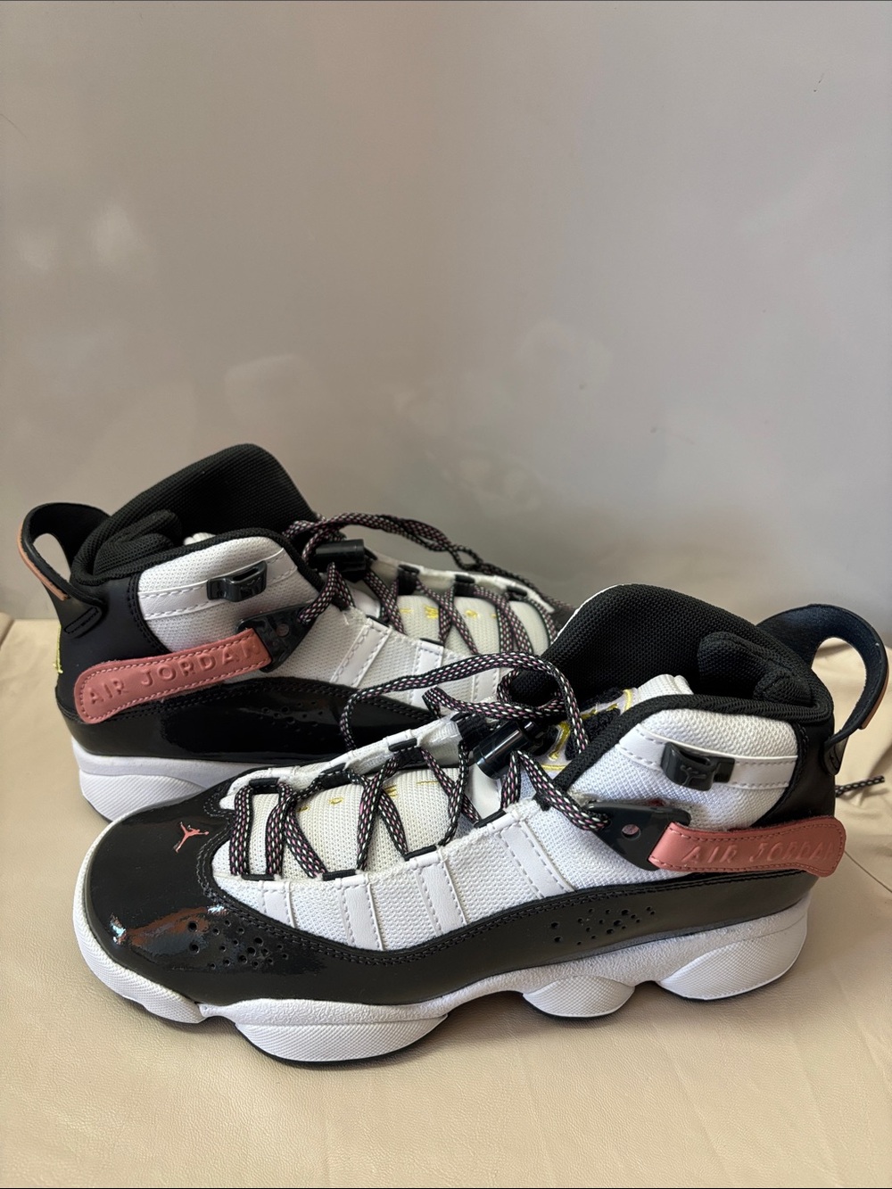 Air Jordan 6 Rings GS Kids Basketball Sneakers. New without box